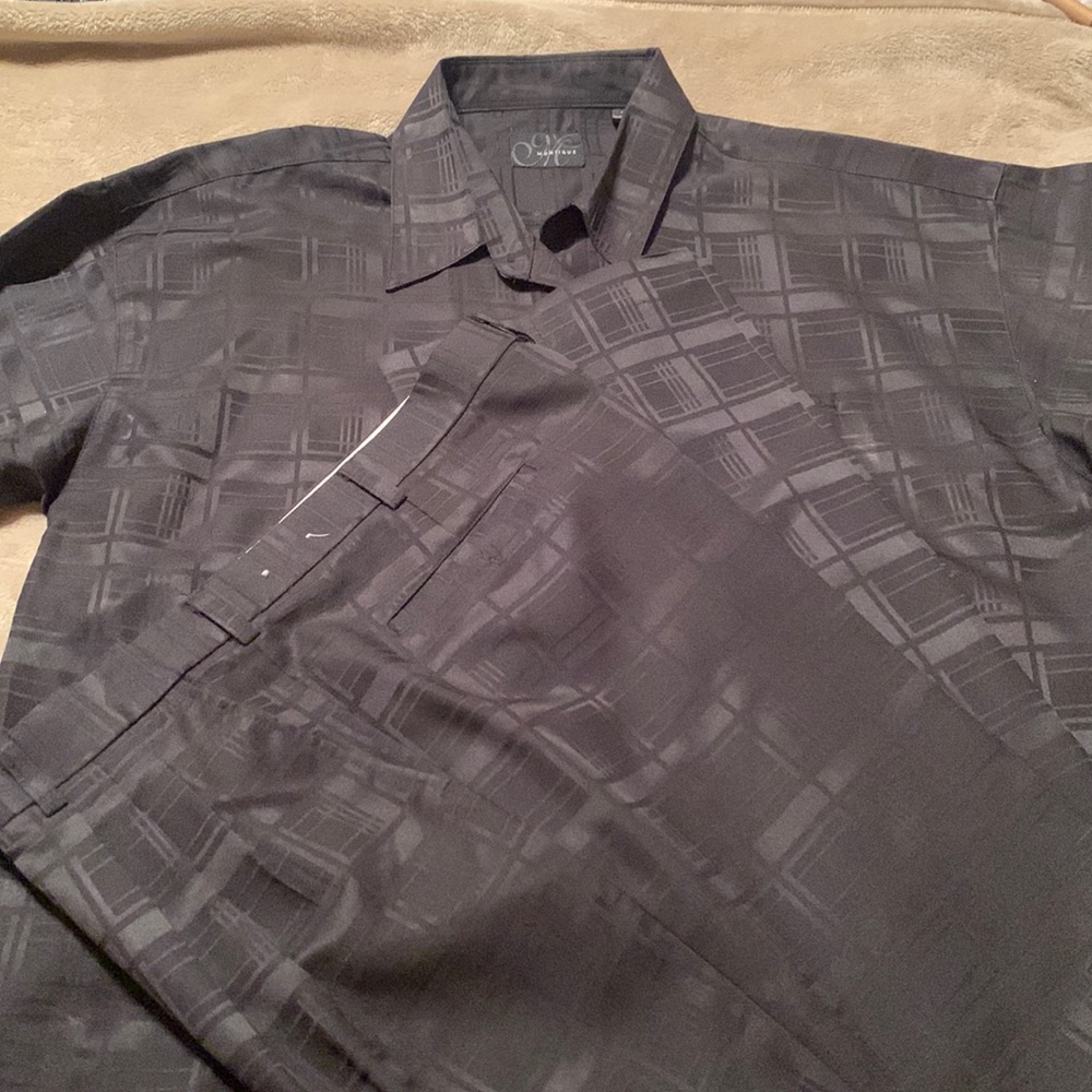Mens 2 Piece Shirt and Slacks.
